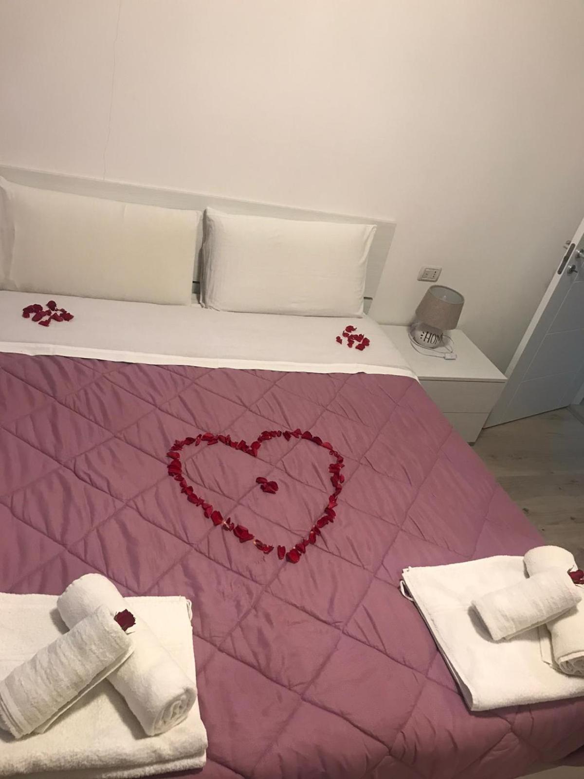 Lar Apartment Focşani Quarto foto